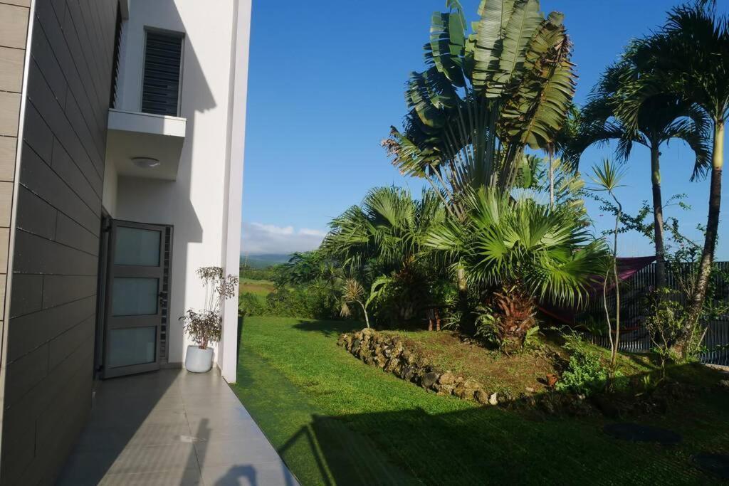 Villa Kumquat Avec Piscine Et Vue Sur Les Montagnes Petit-Bourg Buitenkant foto
