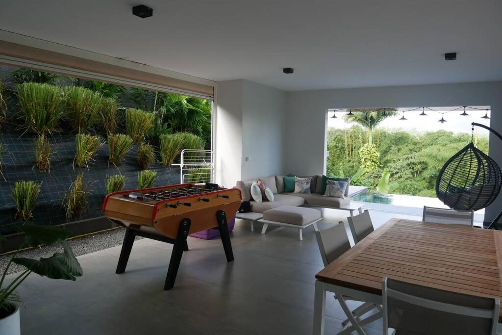 Villa Kumquat Avec Piscine Et Vue Sur Les Montagnes Petit-Bourg Buitenkant foto