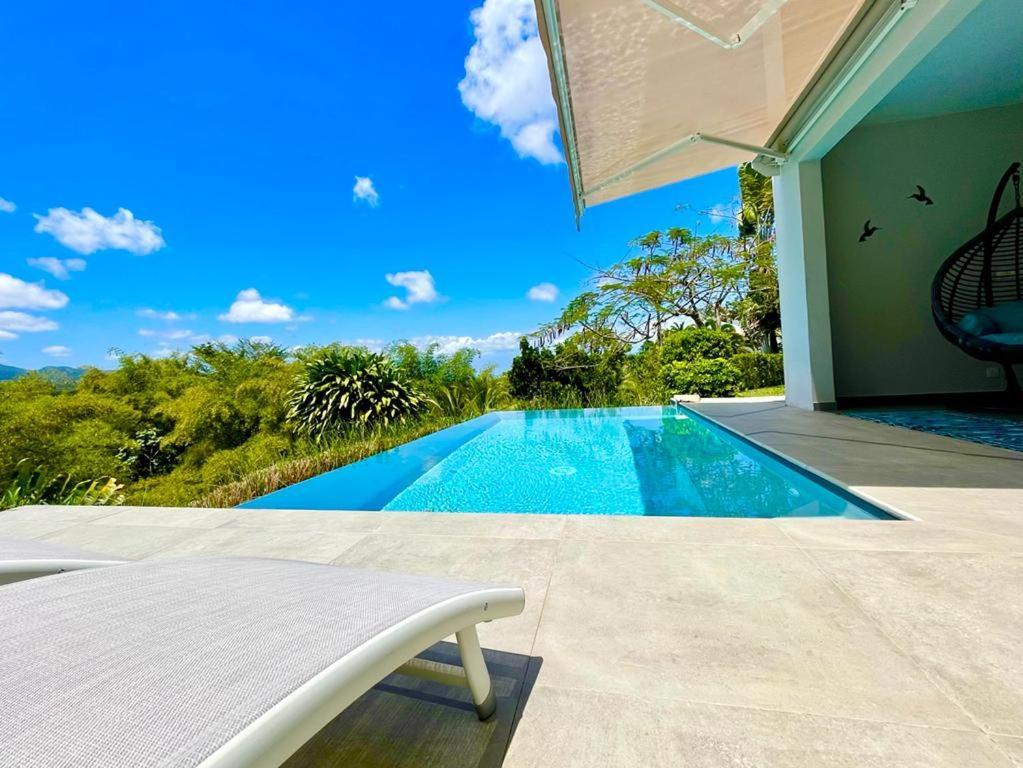 Villa Kumquat Avec Piscine Et Vue Sur Les Montagnes Petit-Bourg Buitenkant foto
