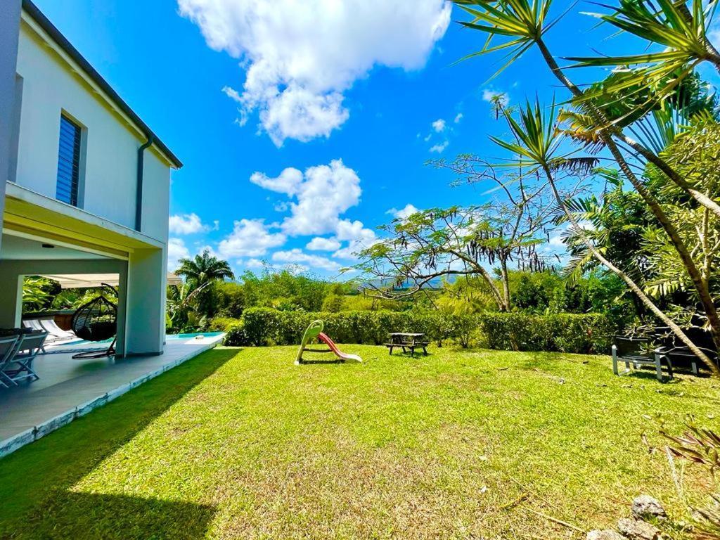 Villa Kumquat Avec Piscine Et Vue Sur Les Montagnes Petit-Bourg Buitenkant foto